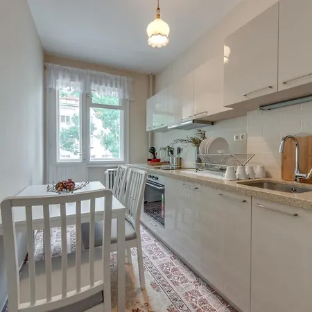 Beautiful Jewel In Center Appartement