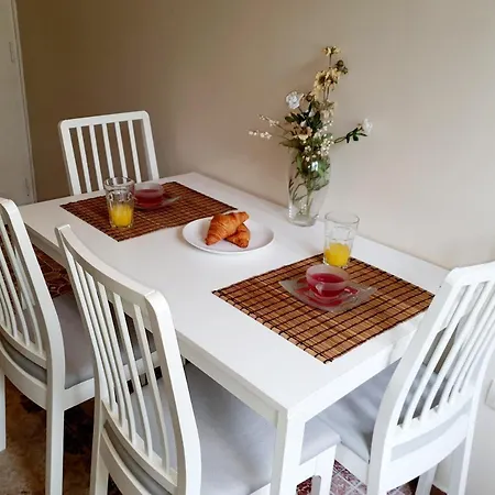 Beautiful Jewel In Center