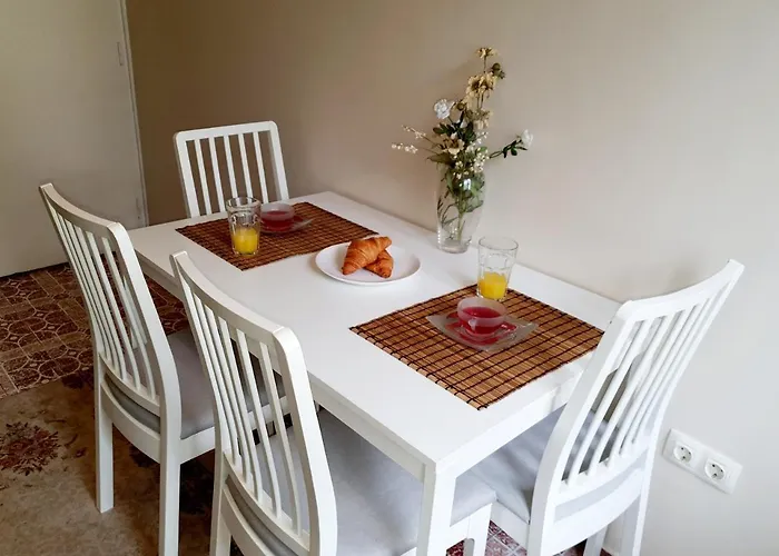 Beautiful Jewel In Center